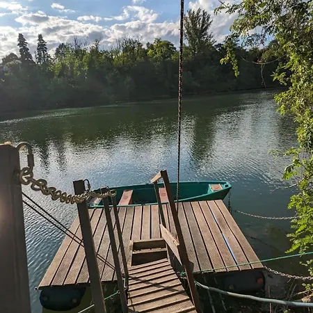 O Berges De Bed & Breakfast